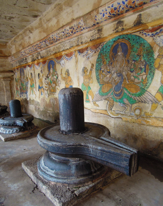 La pierda Shiva Lingams son muy antiguas y sagradas.