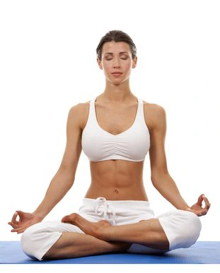 Imagen de una yoguini, una mujer practicante de yoga.