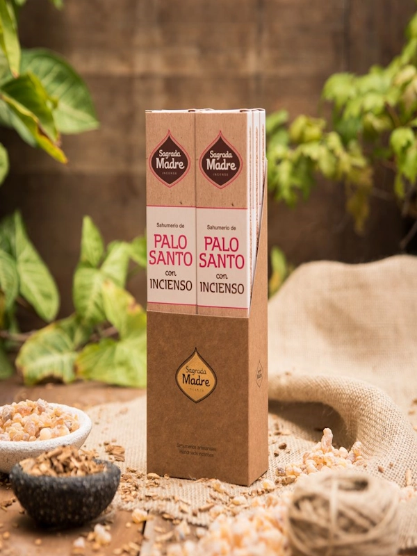 Portada-Incienso-o-sahumerio-Palo-Santo-con-Olibano-de-Sagrada-Madre-unidad-de-20g-Contenido-ofrecido-por-Inciensoshop
