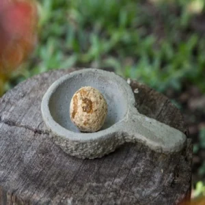 Quemador de bombitas de defumación de Cemento Chico de Sagrada Madre hecho a mano en Argentina unidad de 91g